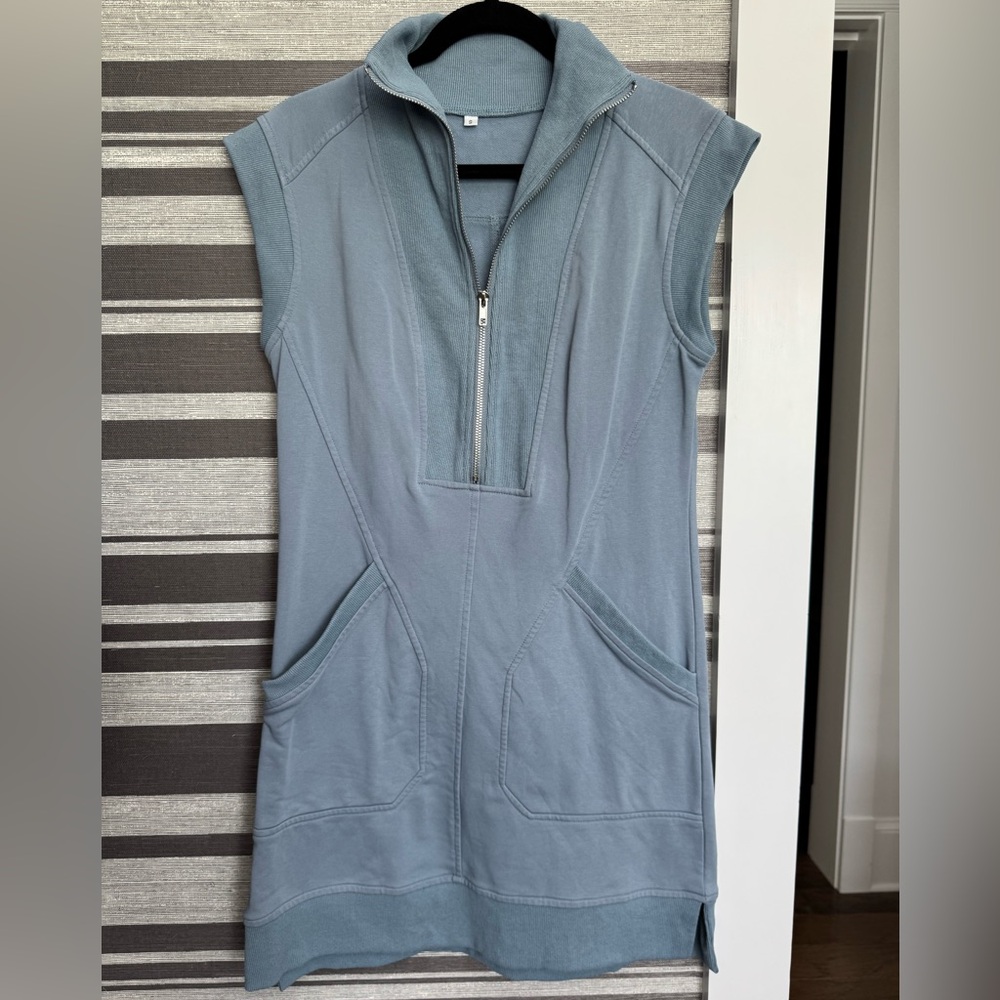 Sleeveless Blue Zip-Up Dress
